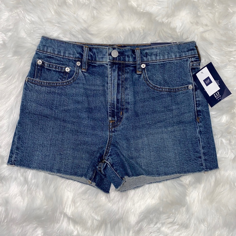 NWT GAP 3" High Rise Shorts